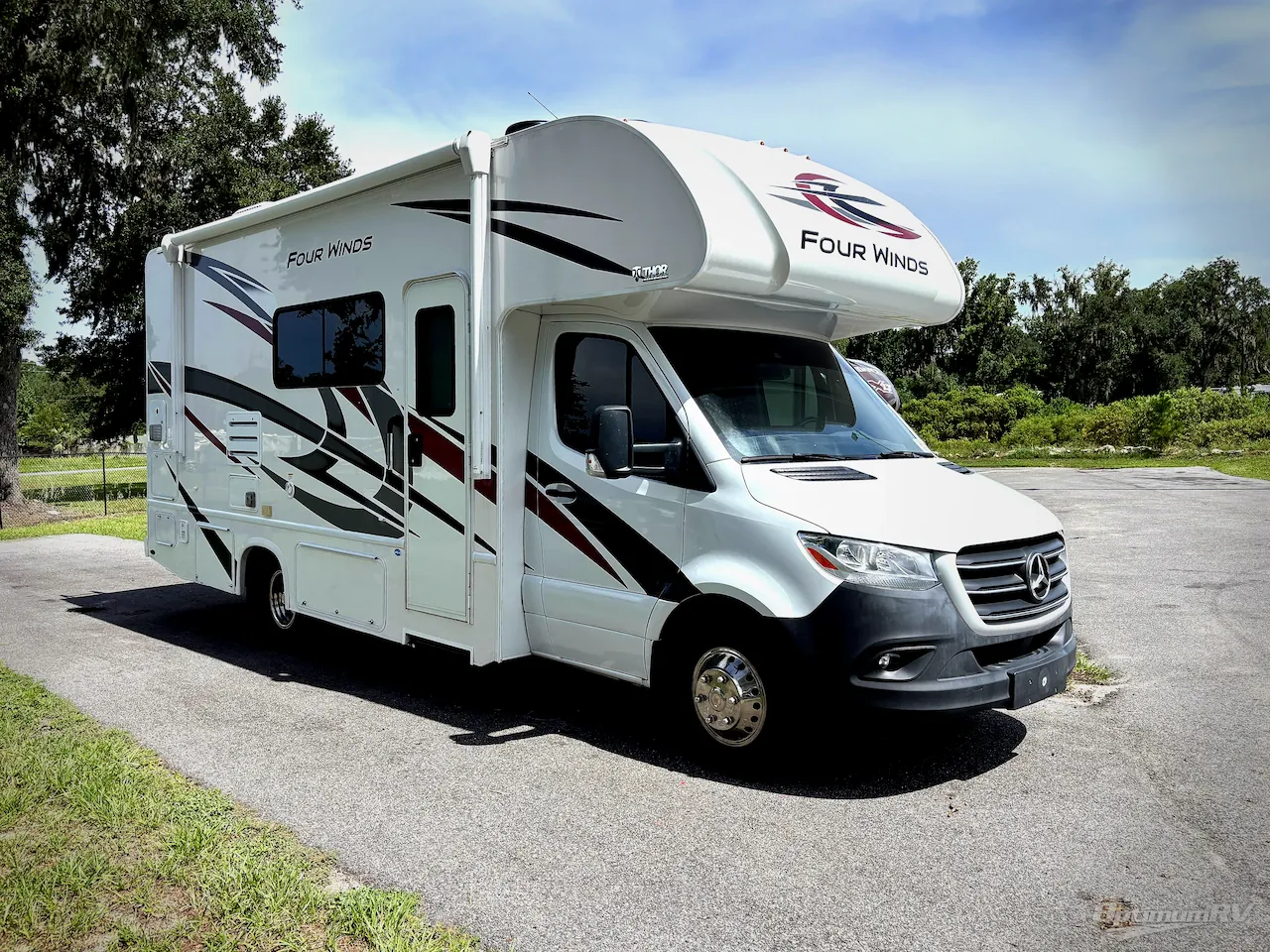 2023 Thor Motor Coach Four Winds Sprinter 24LT - Photo 2