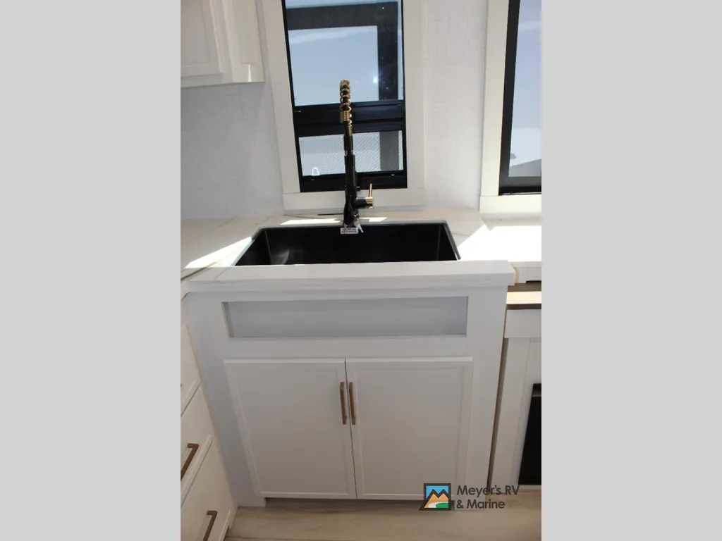 2026 Brinkley Model I 294, Photos photo 16