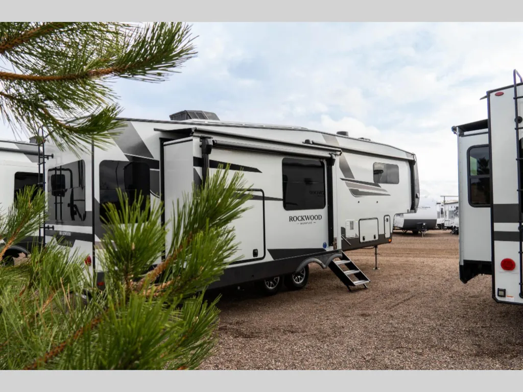 2026 Forest River Rockwood Signature R372RL, Photos photo 22