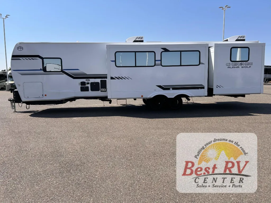 2026 Forest River Cherokee Alpha Wolf 33BH, Photos photo 8