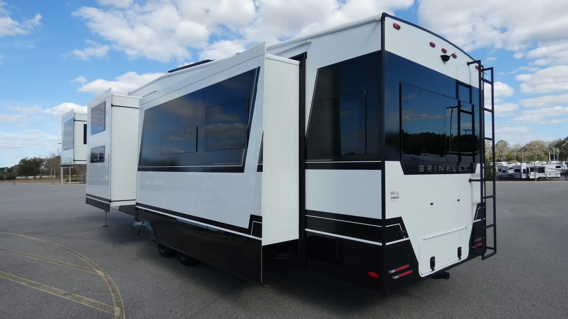 2026 Brinkley Model Z 3610 - Photo 4