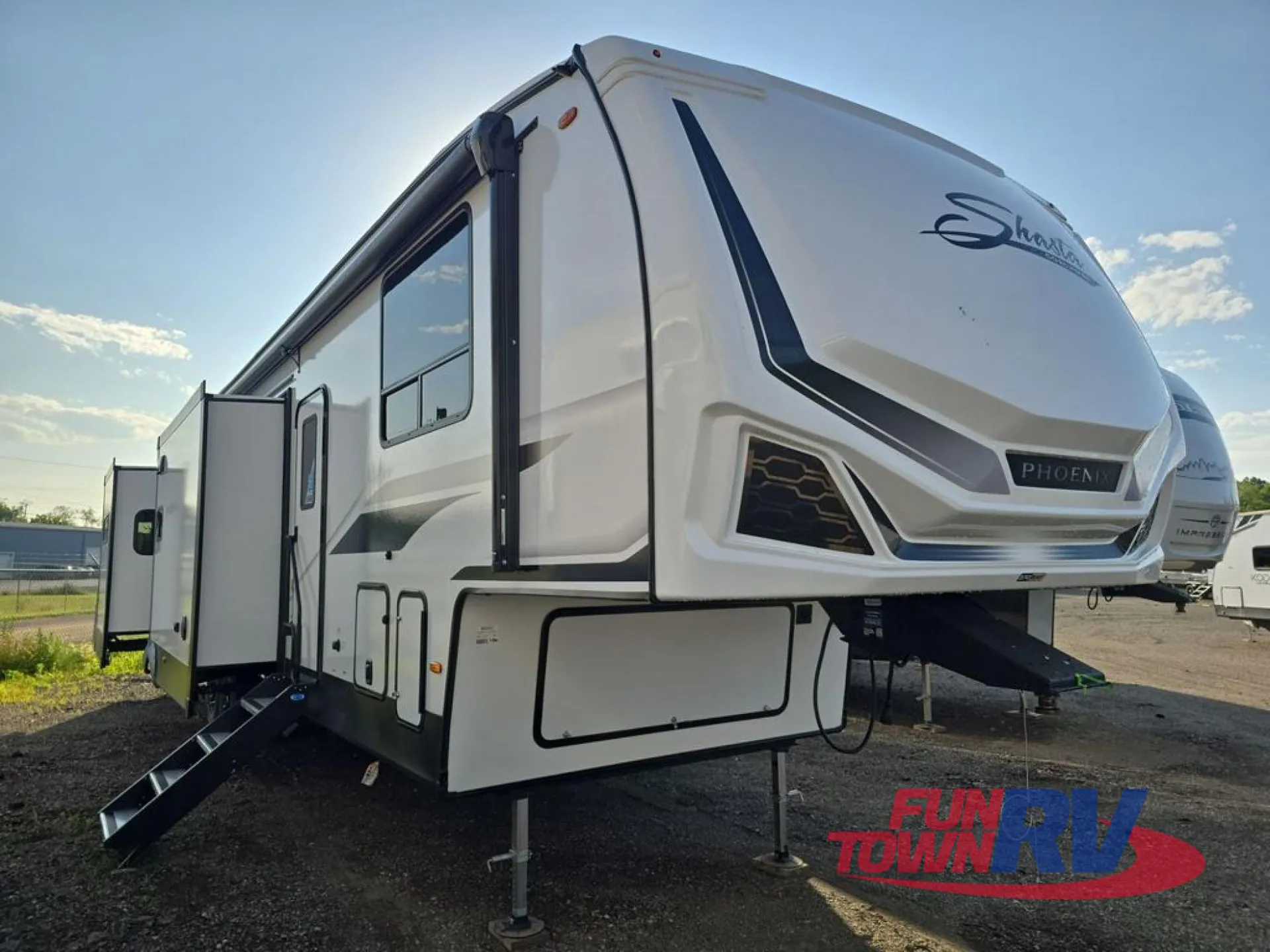 2026 Shasta Phoenix 370BAF - Photo 2