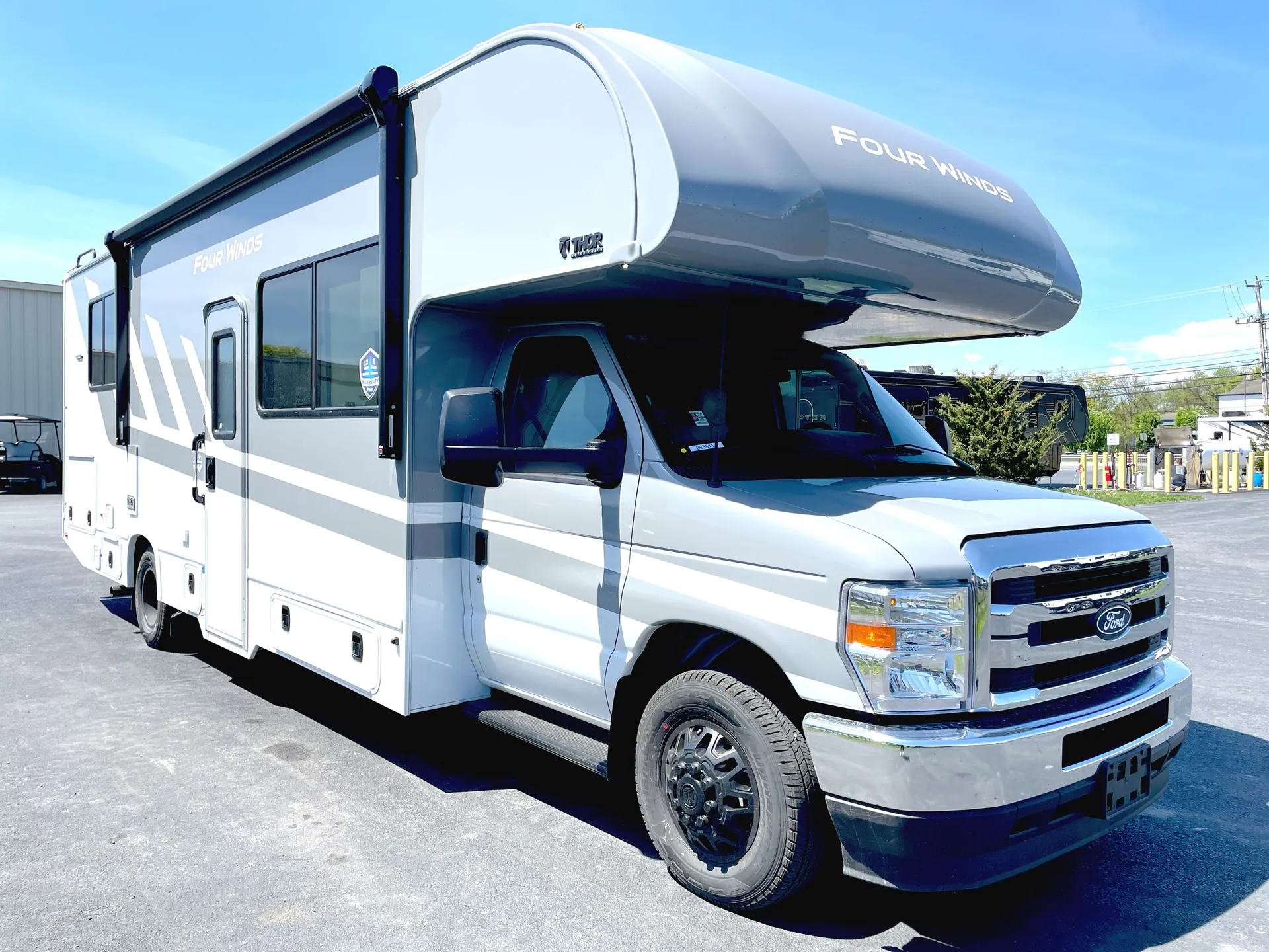 2027 Thor Motor Coach Four Winds 28Z - Photo 2