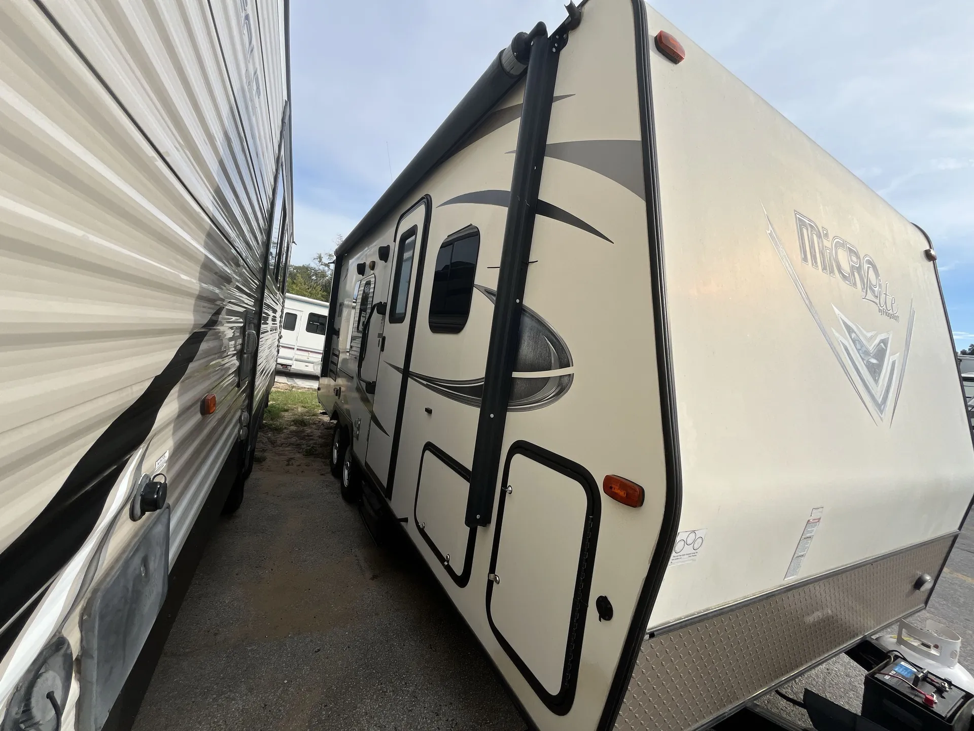 2018 Forest River Flagstaff Micro Lite 23LB — campside