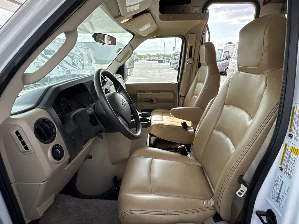 2018 Forest River Sunseeker 2420MS, Photos photo 30