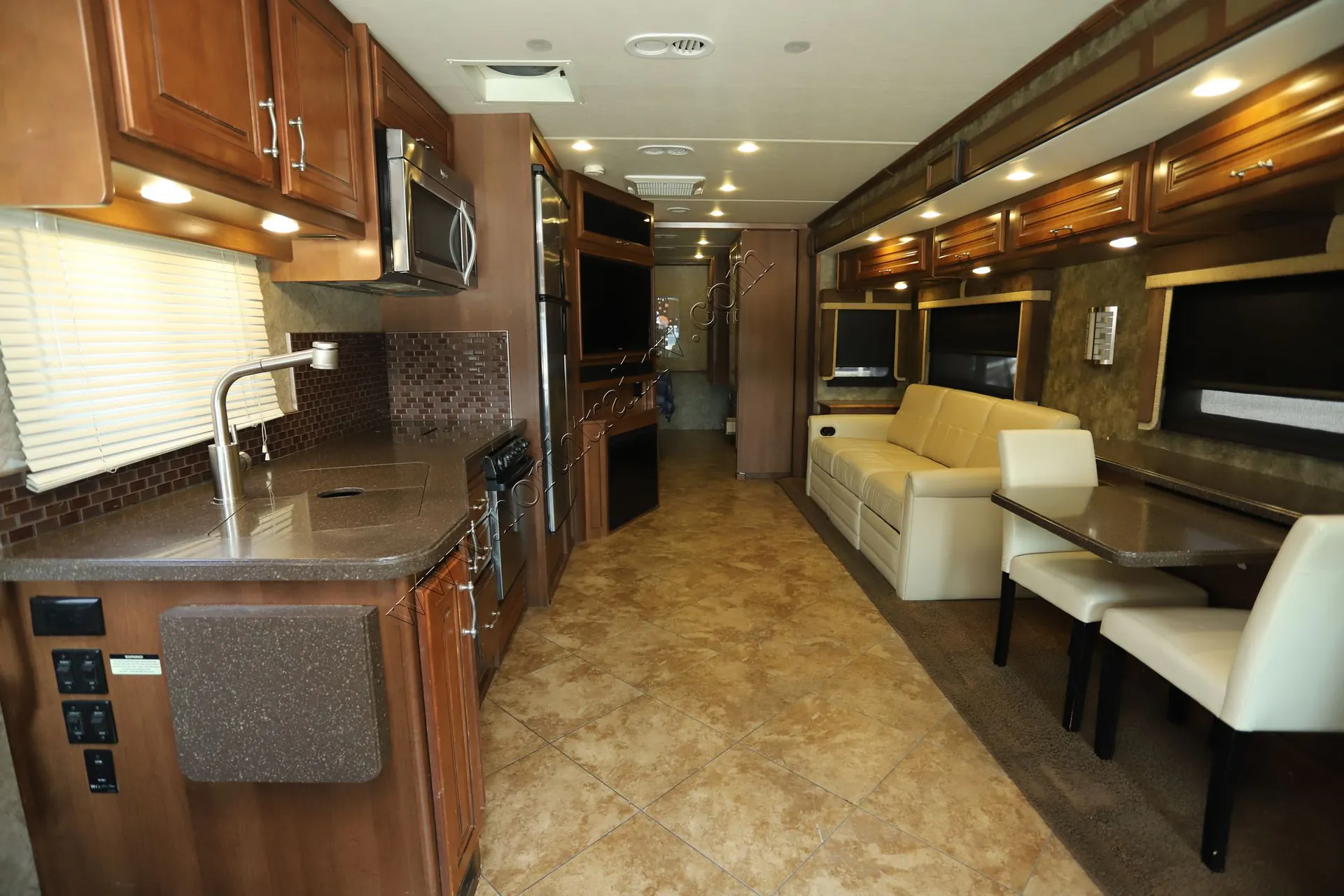 2014 Fleetwood Southwind 34A - Photo 4