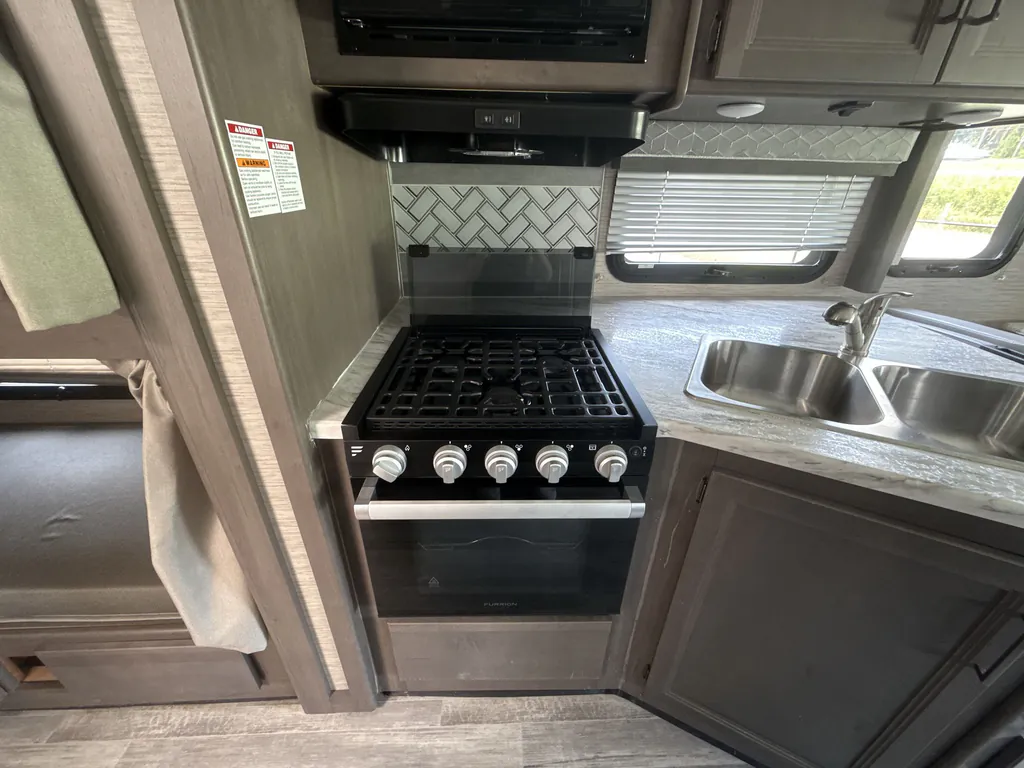 2023 Thor Motor Coach Freedom Traveler A32, Photos photo 14