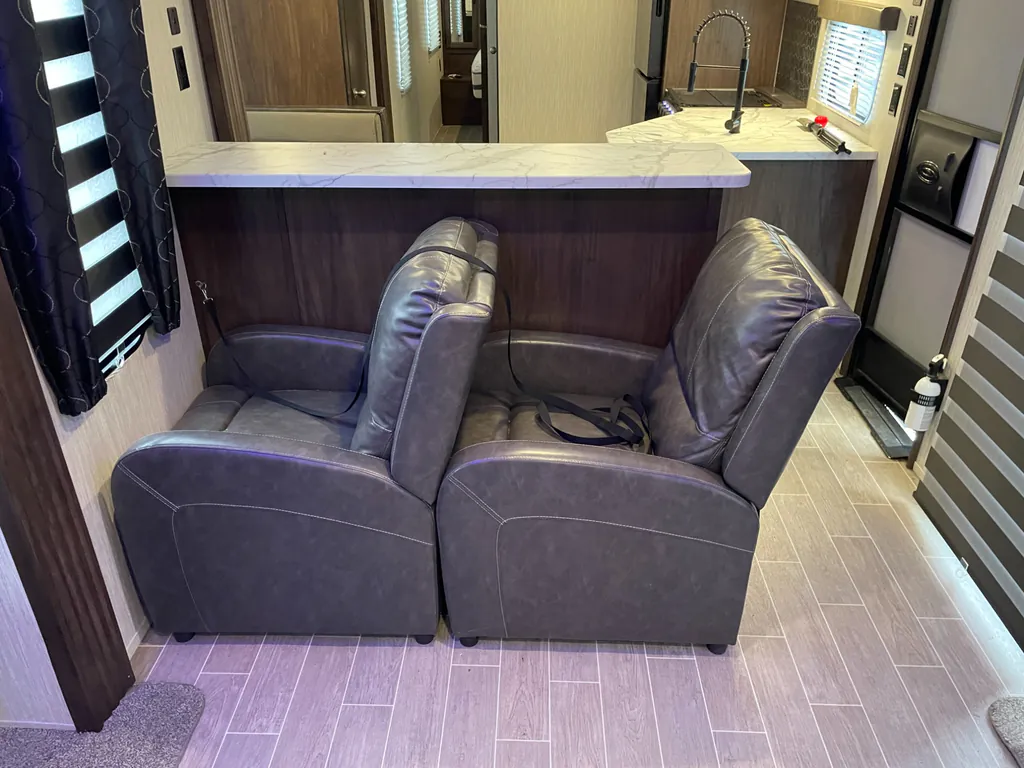 2020 Forest River Cherokee 306MM, Photos photo 16