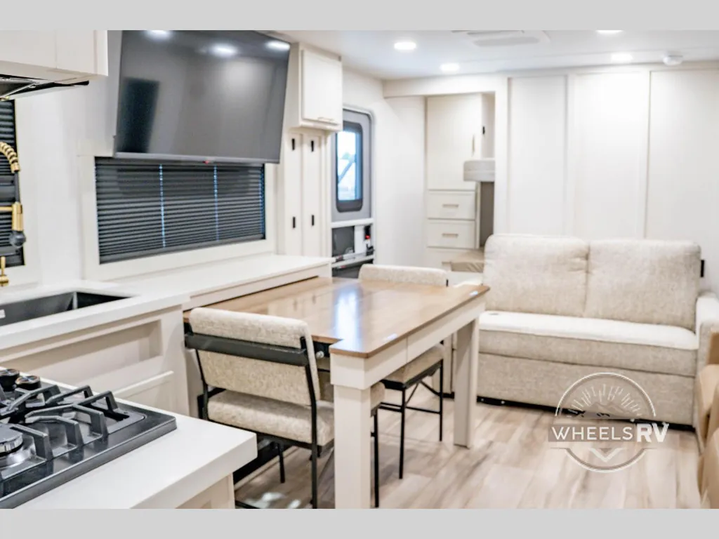2027 Brinkley Model I 294, Photos photo 31