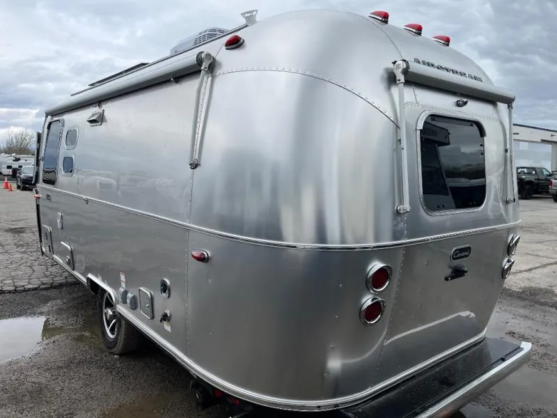 2026 Airstream Caravel 22FB - Photo 4