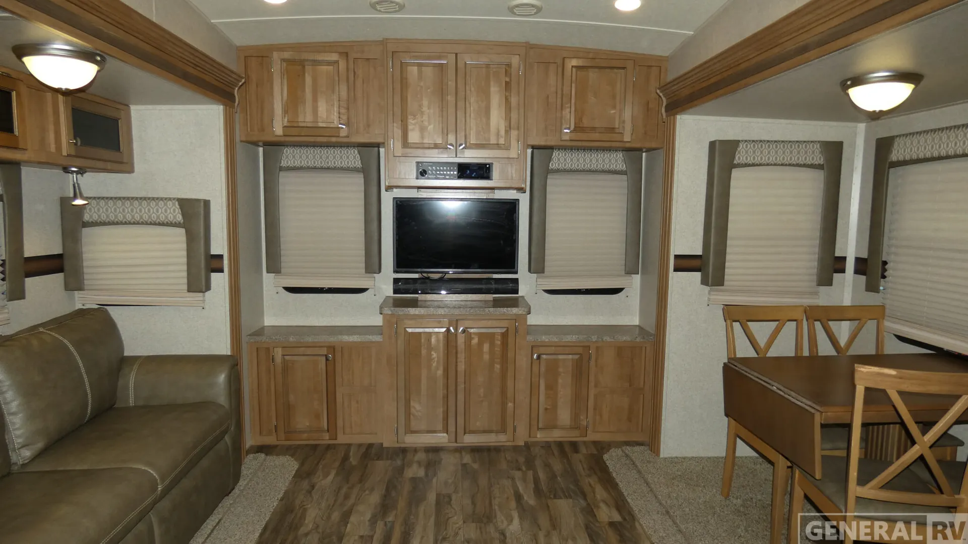2018 Forest River Flagstaff Super Lite 526RLWS - Photo 3