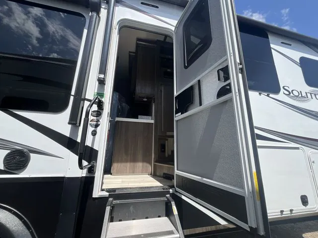 2022 Grand Design Solitude 280RK - Photo 4