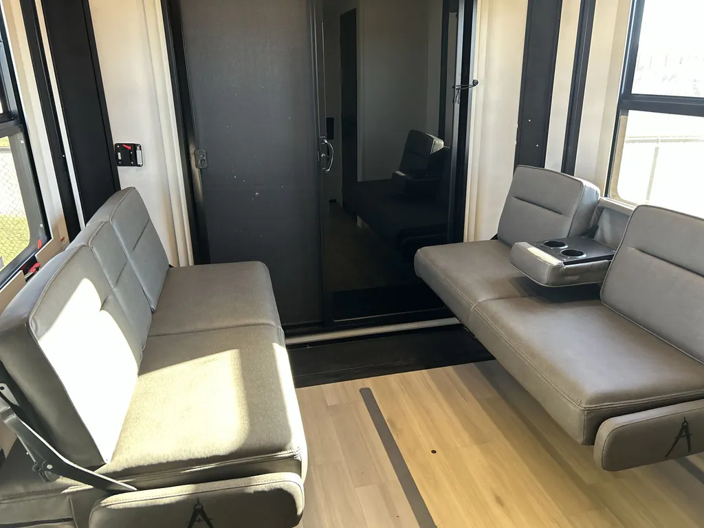 2027 Grand Design Momentum 344M, Photos photo 37
