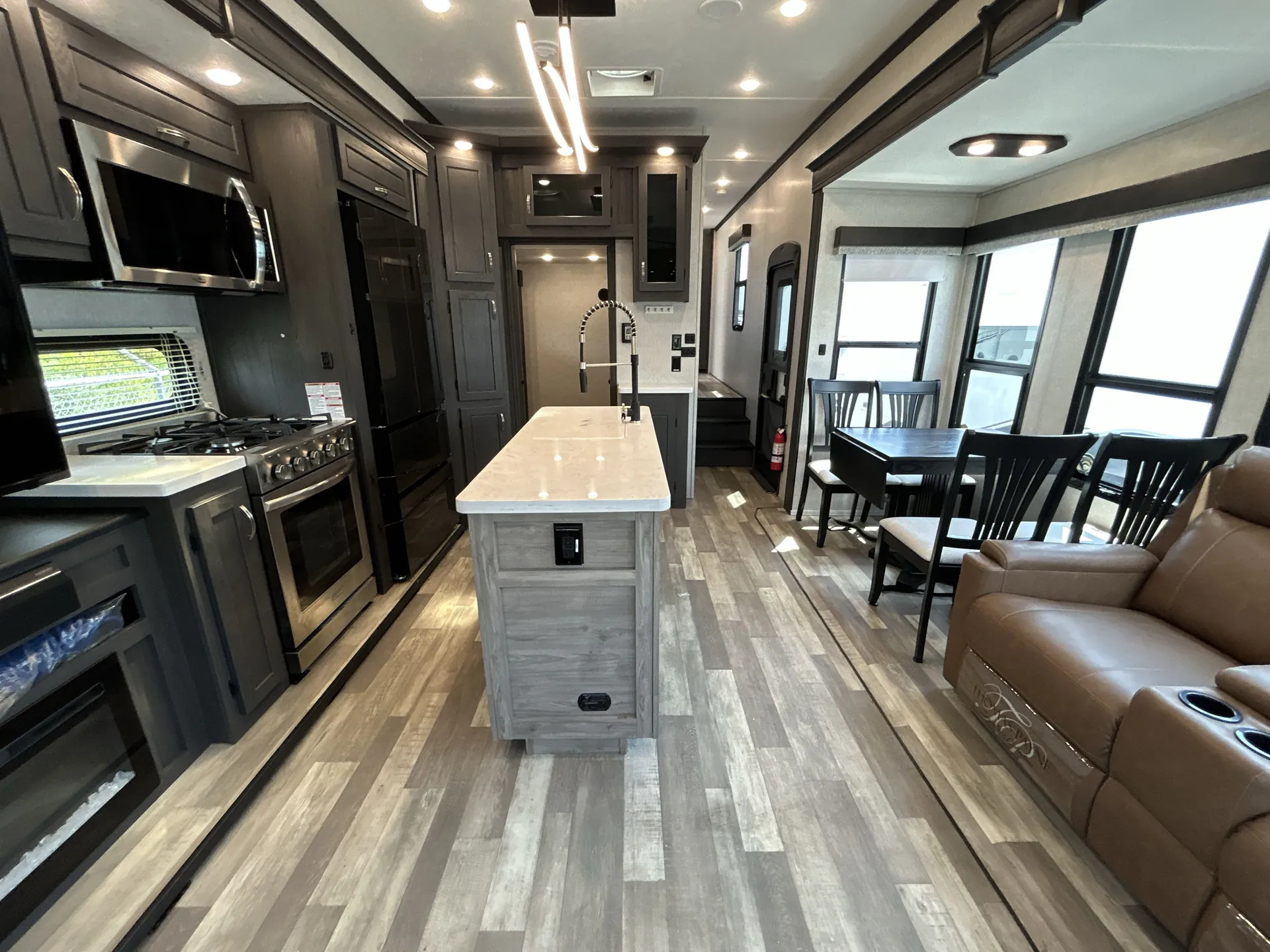 2024 Coachmen Brookstone 398MBL — living area main