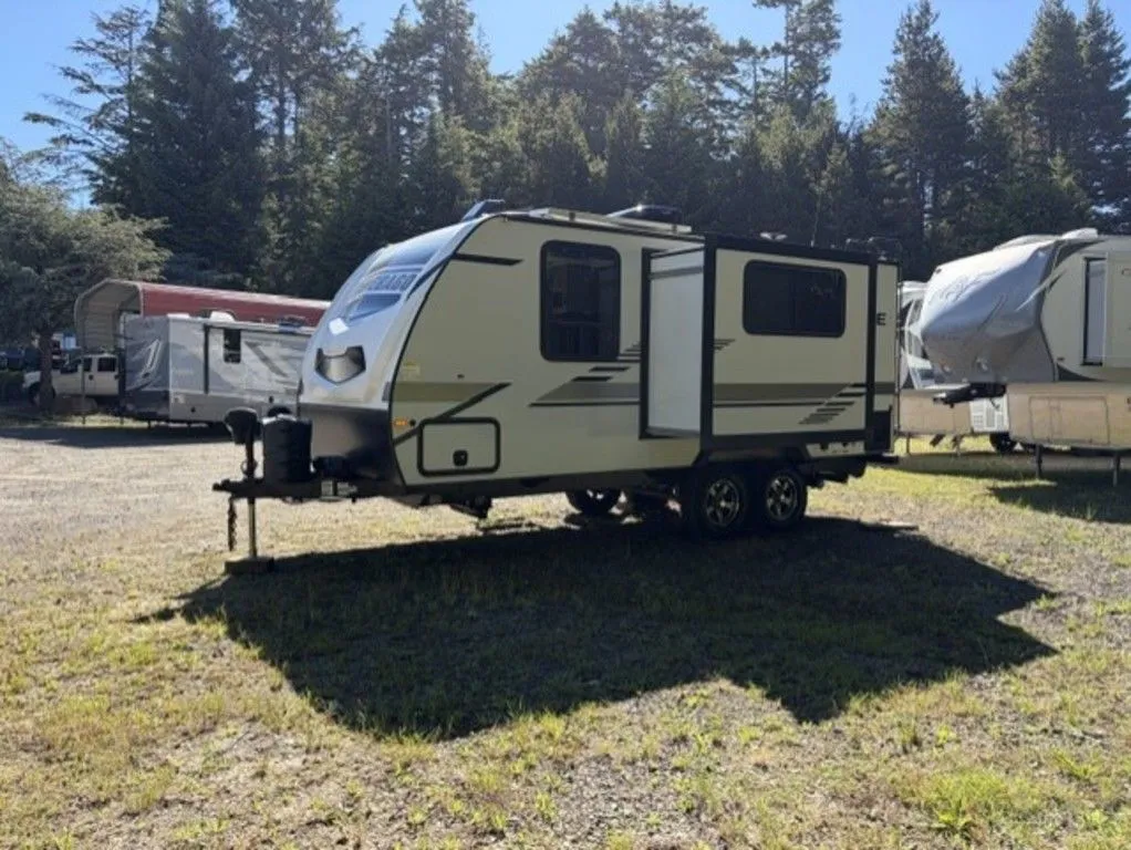 2022 Winnebago Micro Minnie 2108DS - Photo 3