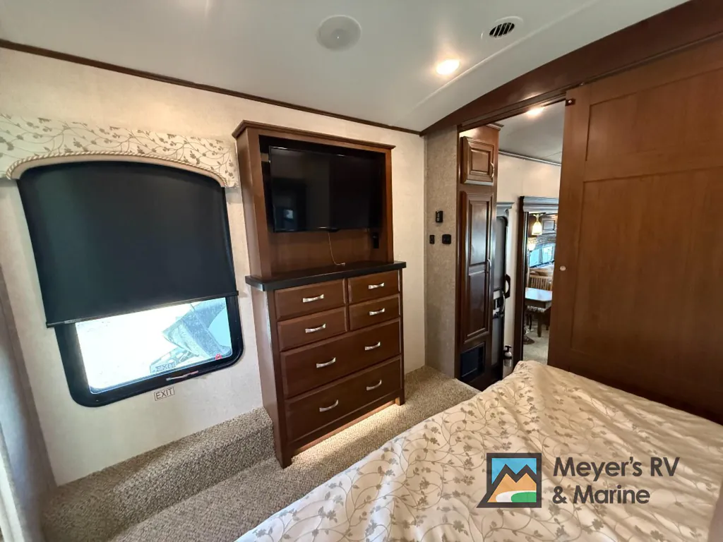 2017 Jayco Pinnacle 36FBTS, Photos photo 22