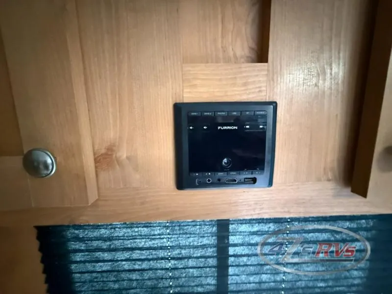 2023 Riverside RV Retro 190BH - Photo 3