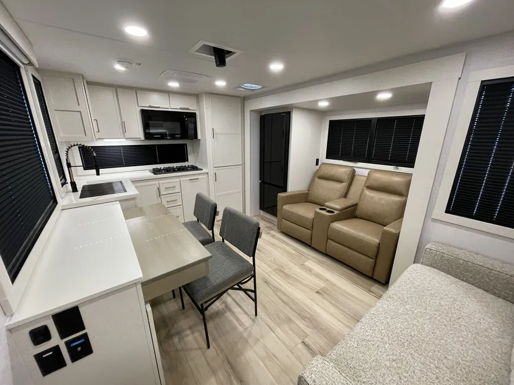 2025 Brinkley MODEL I 275, Photos photo 20