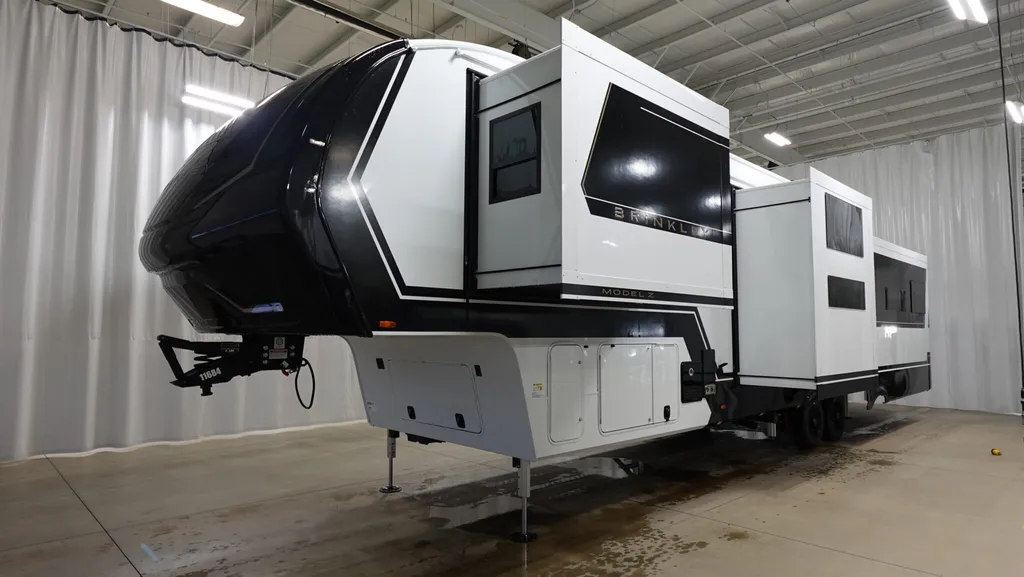 2026 Brinkley Model Z 3610, Photos photo 5
