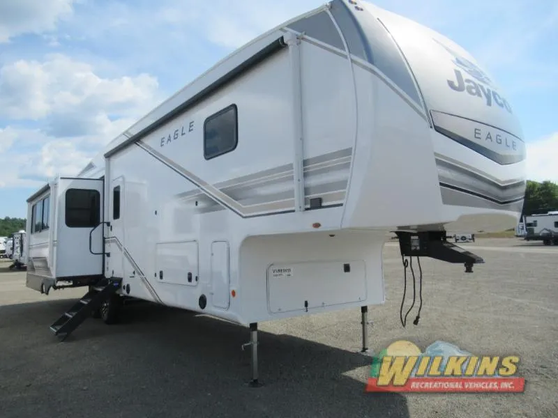 2027 Jayco Eagle 335LSTS - Photo 2