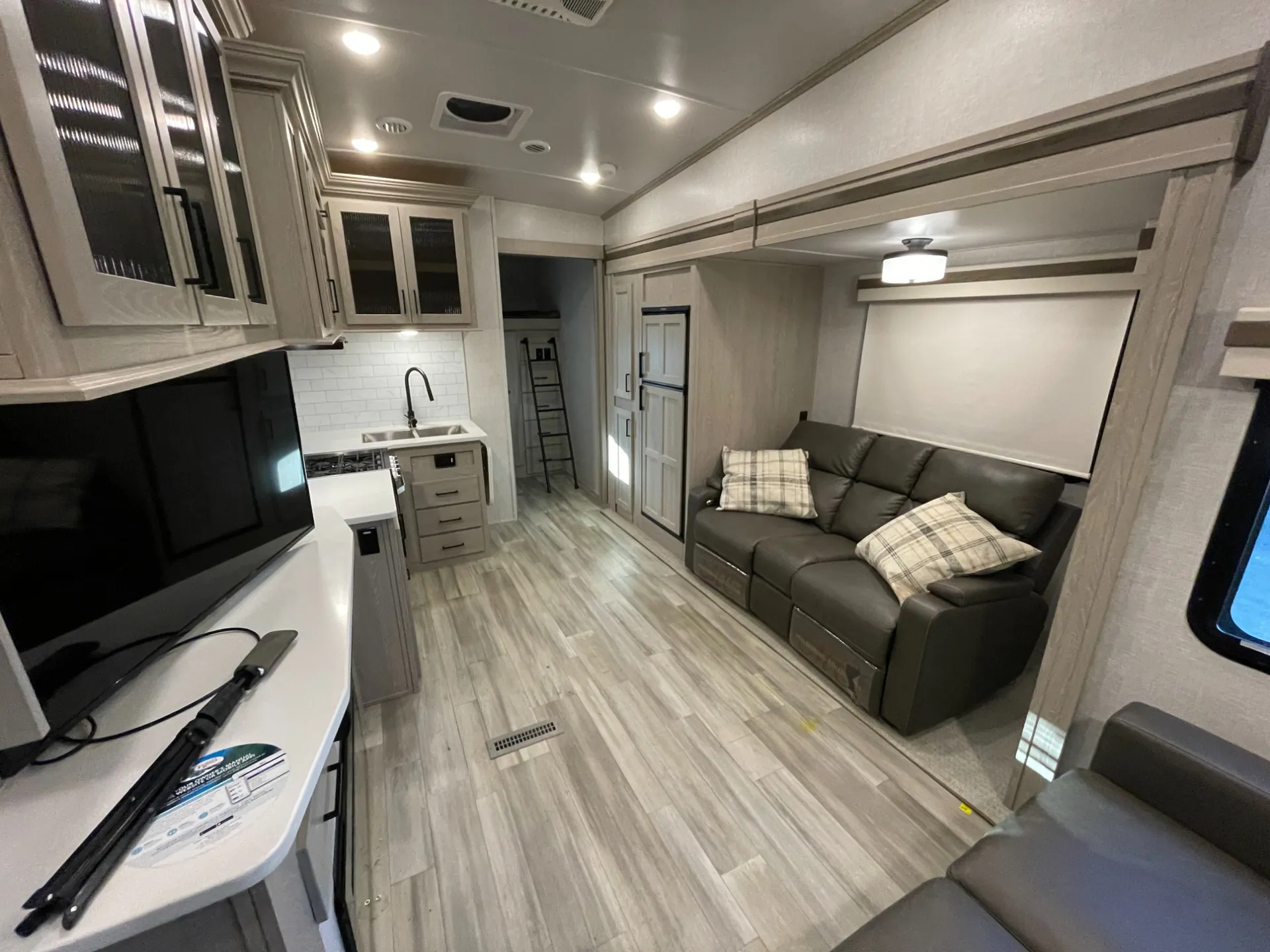 2022 Forest River Rockwood Ultra Lite 2891BH - Photo 2
