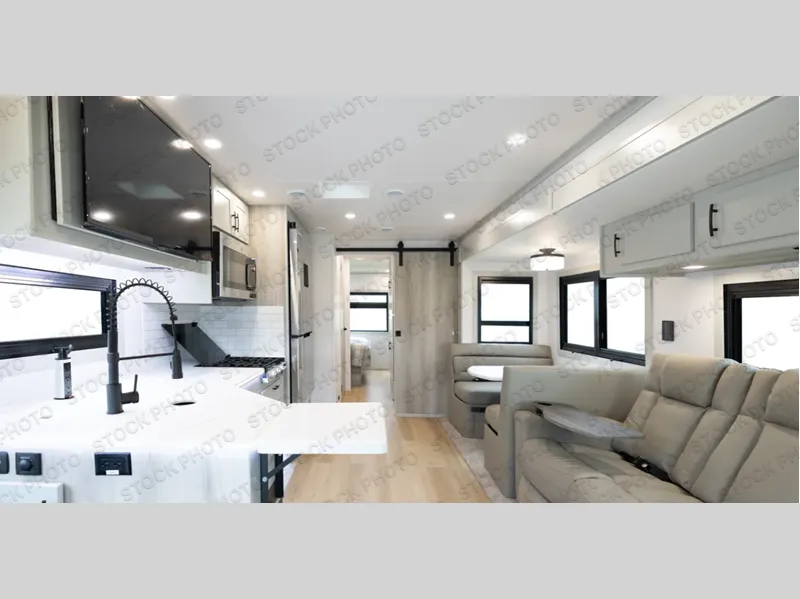 2027 Dynamax Corp Europa 34SS - Photo 3