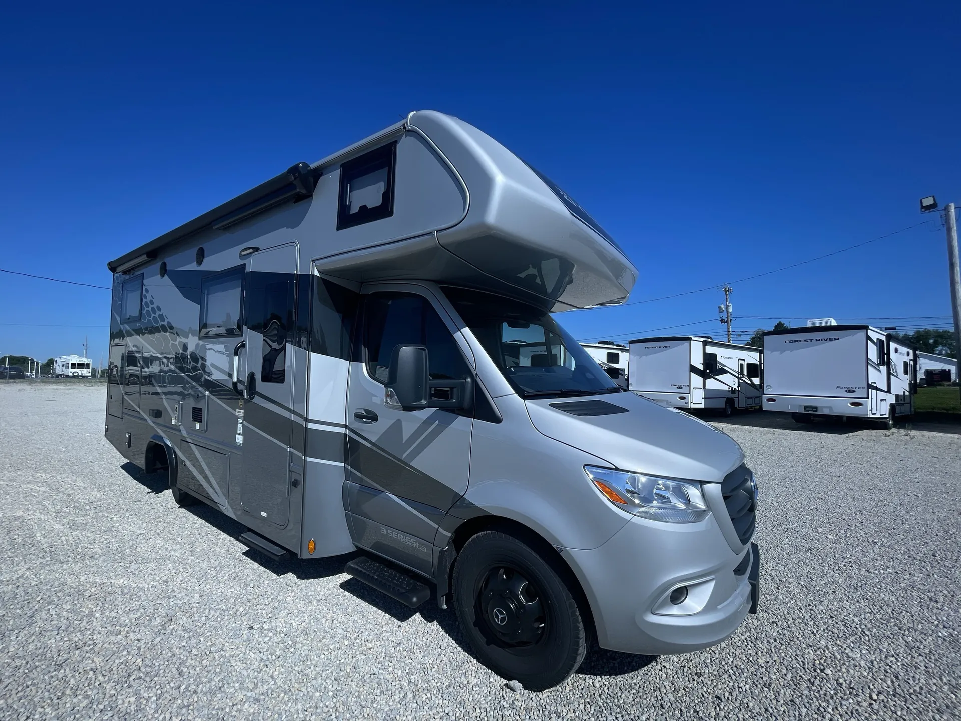 2026 Dynamax Isata 3 24TW - Photo 2