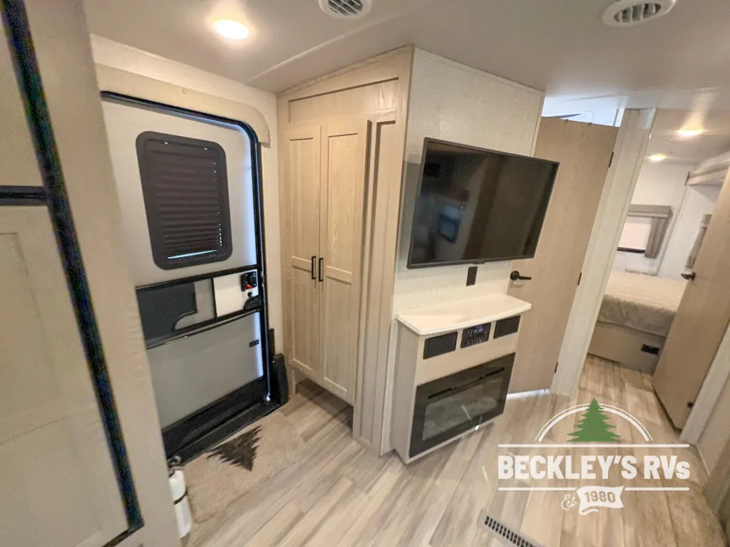 2022 Forest River Flagstaff Super Lite 26FKBS, Photos photo 19