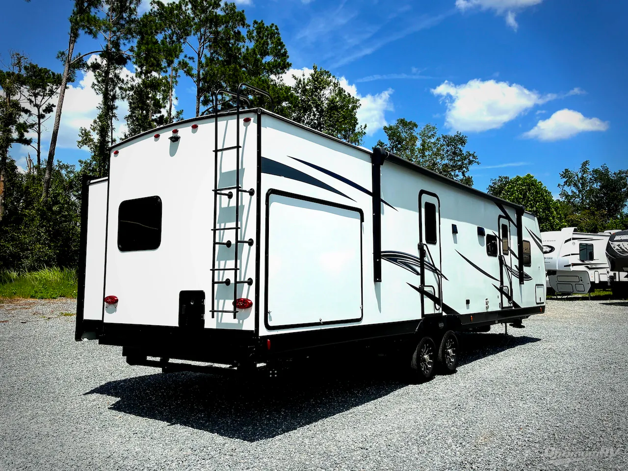 2024 Venture RV SportTrek ST332VBH - Photo 4