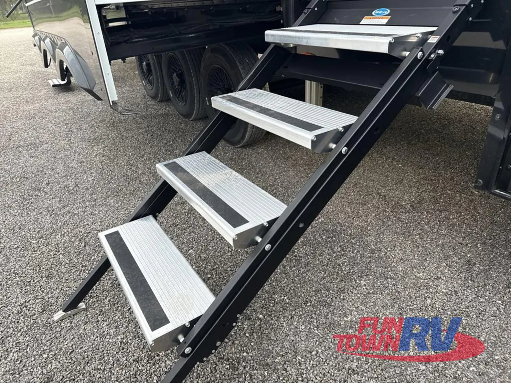 2026 Brinkley Model G 3520, Photos photo 15