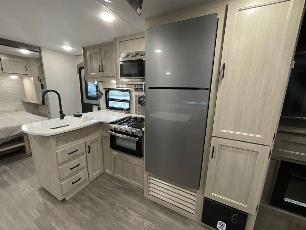 2026 Forest River Aurora 27DBH — Photo 7