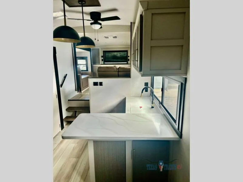 2025 Forest River Wildwood Heritage Glen Elite Series 36FL - Photo 4