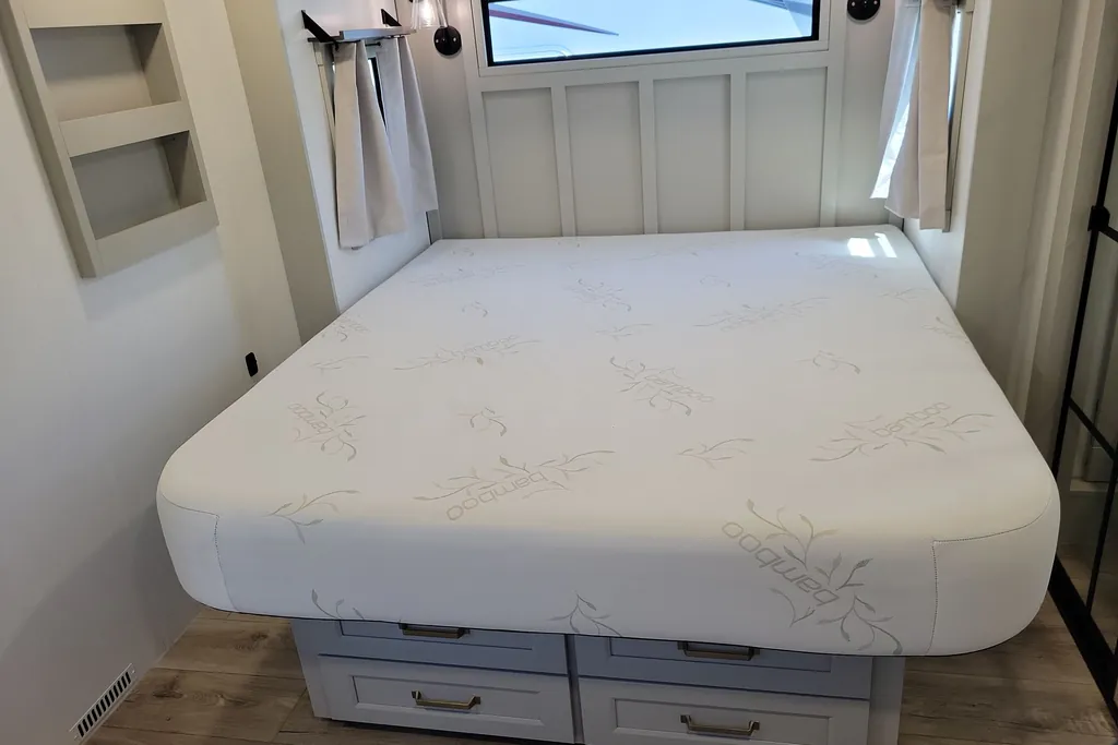 2025 Brinkley Model G 3500, Photos photo 28
