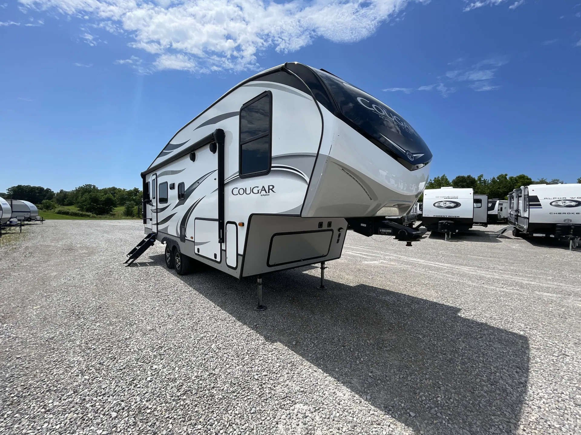 2020 Keystone Cougar Half-Ton 24RDS - Photo 2