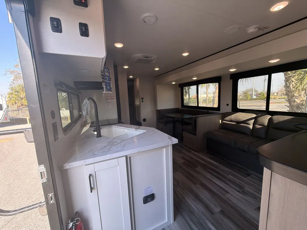 2026 Jayco Jay Flight SLX 321BDS, Photos photo 12