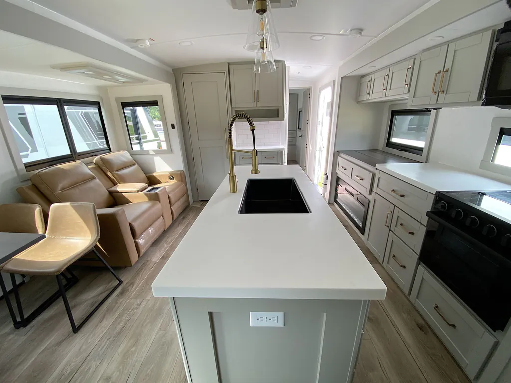 2025 Brinkley Model Z AIR 285, Photos photo 33
