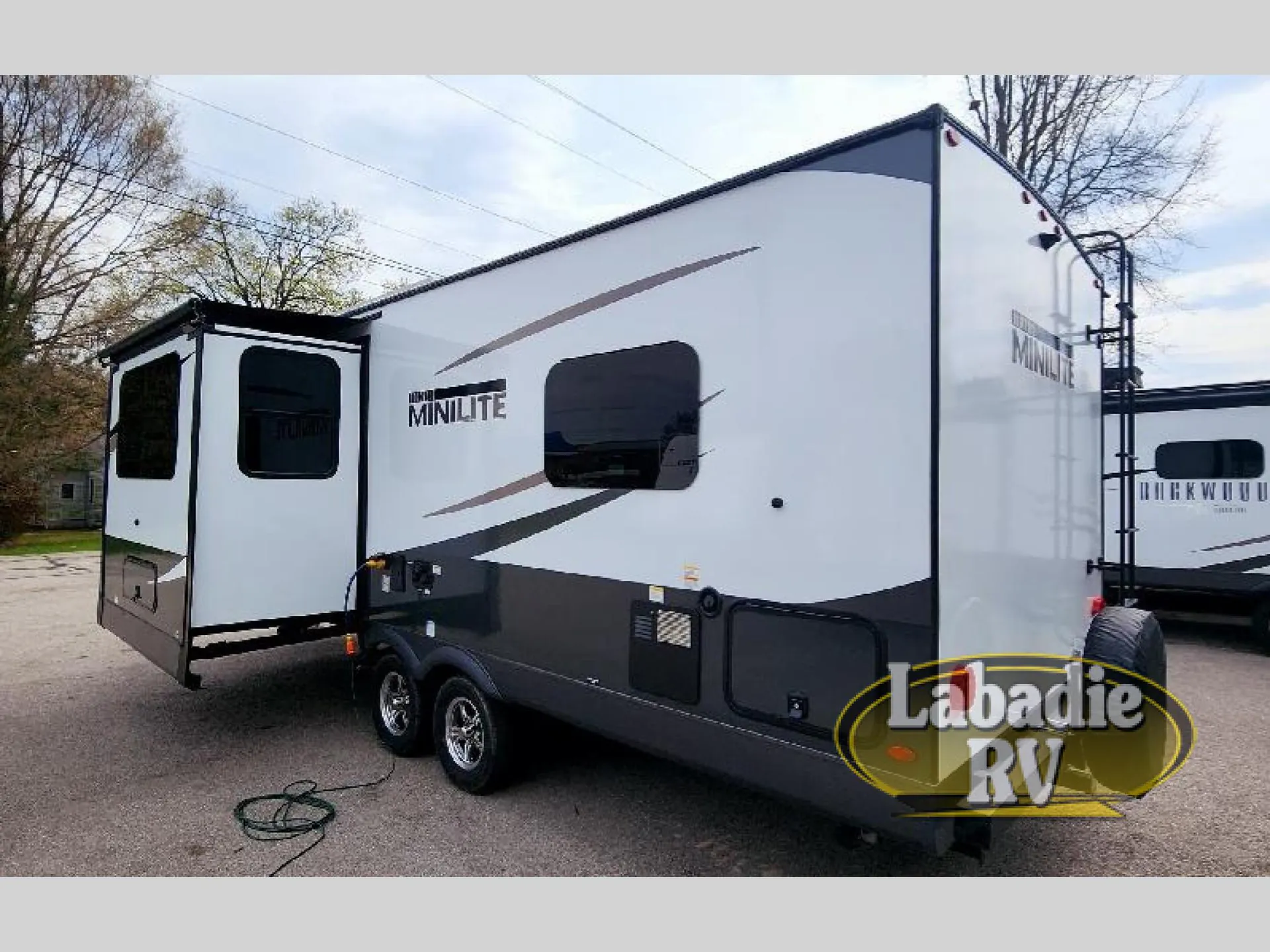 2025 Forest River Rockwood Mini Lite 2506FK - Photo 4