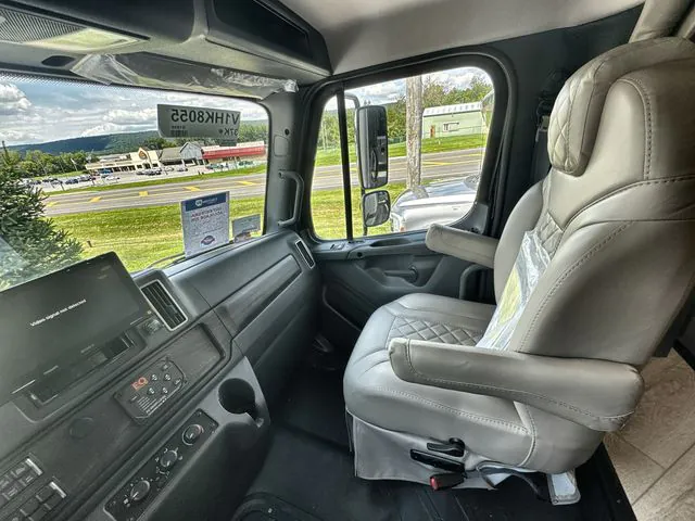 2027 Entegra Coach Accolade 37K, Photos photo 48