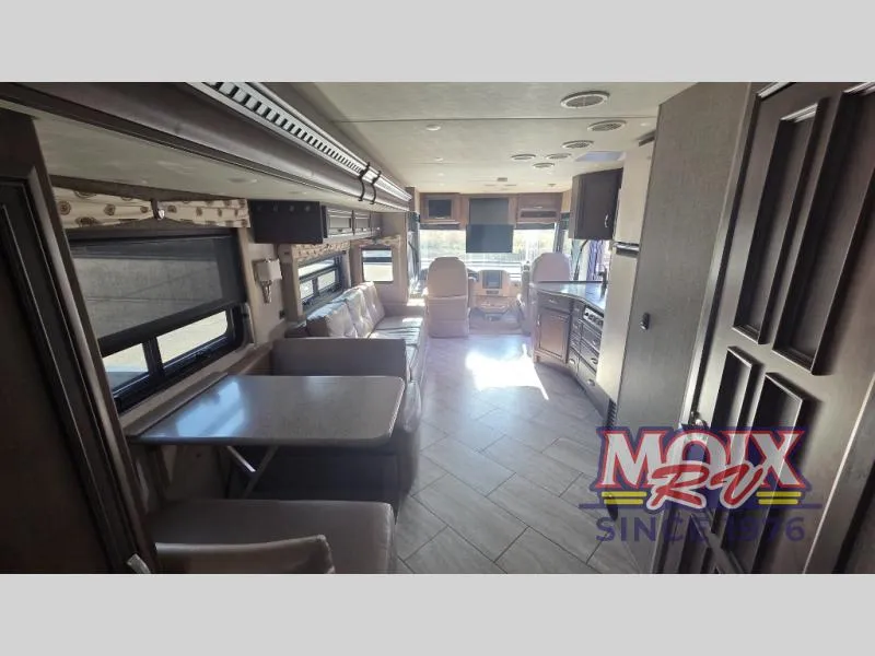 2021 Newmar Bay Star 3124 - Photo 4