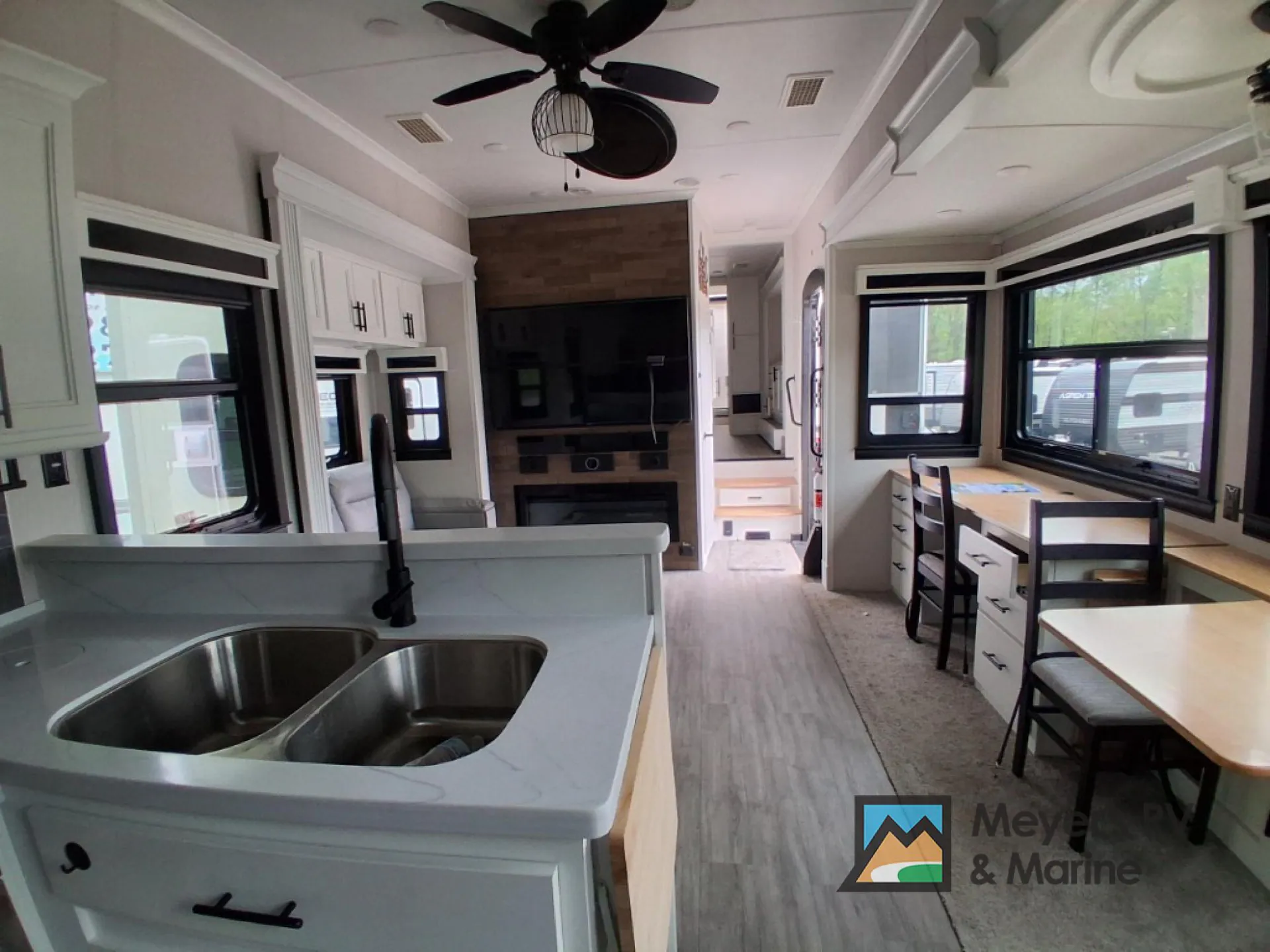 2022 Forest River RiverStone 39RKFB — Photo 7