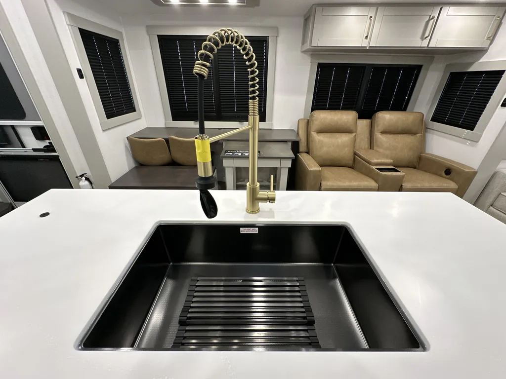 2026 Brinkley Model Z 3515, Photos photo 10