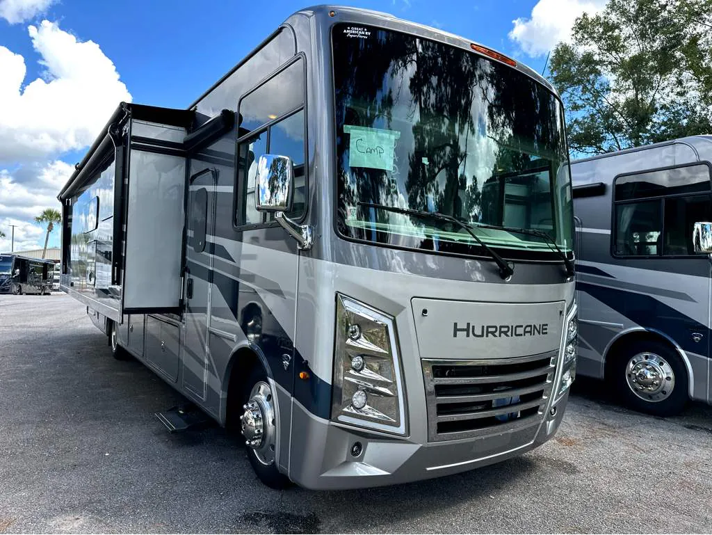 2027 Thor Motor Coach Hurricane 35A - Photo 2