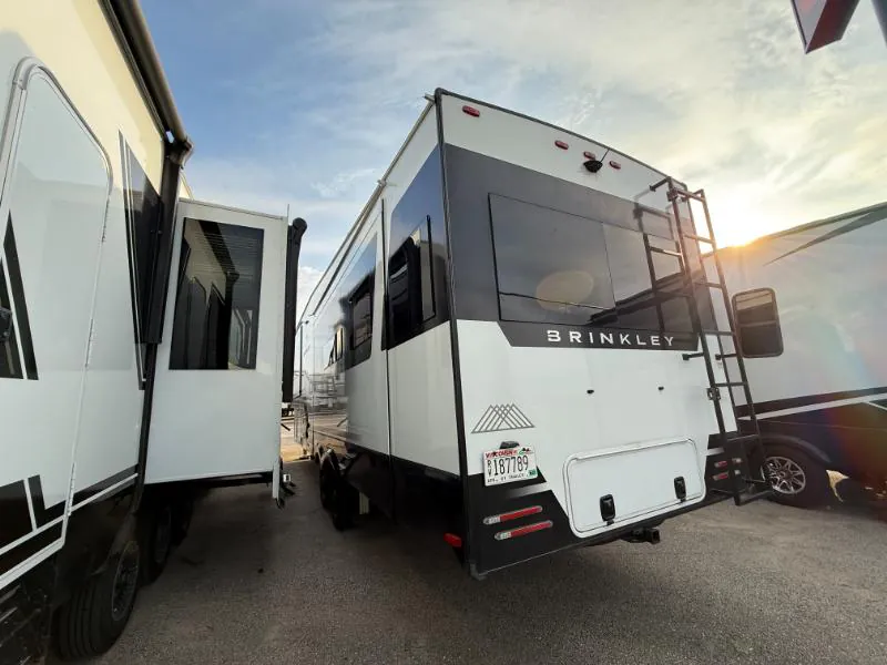2025 Brinkley Model Z 3100, Photos photo 5