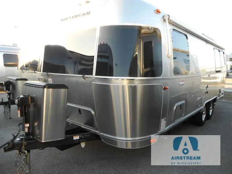 2026 Airstream International 25FB - Photo 3