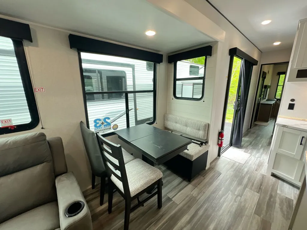 2026 Jayco Jay Flight Bungalow 401FLTS DS, Photos photo 11