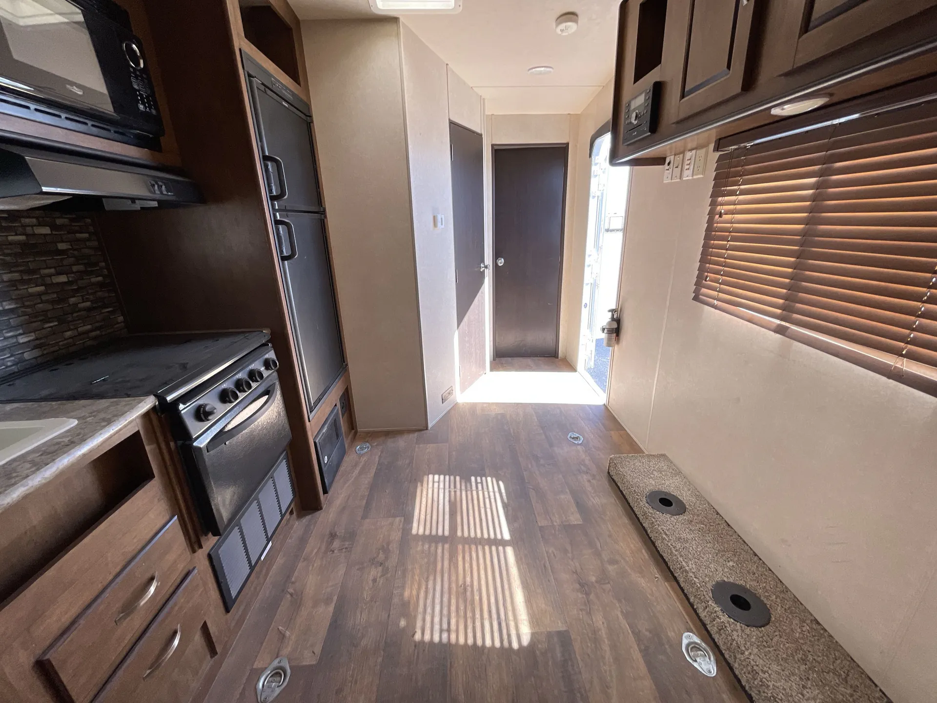 2017 Forest River Salem Cruise Lite 211SSXL - Photo 4