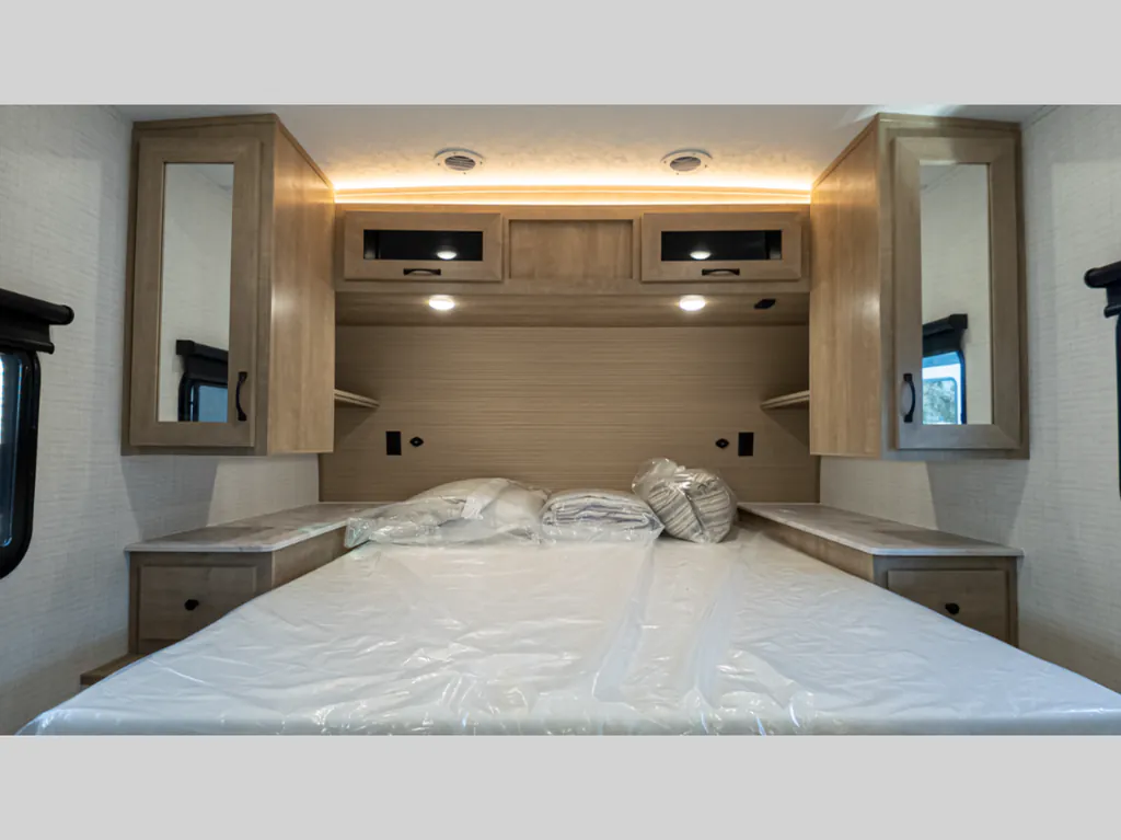 2026 Forest River Solaire 2420RBS, Photos photo 12