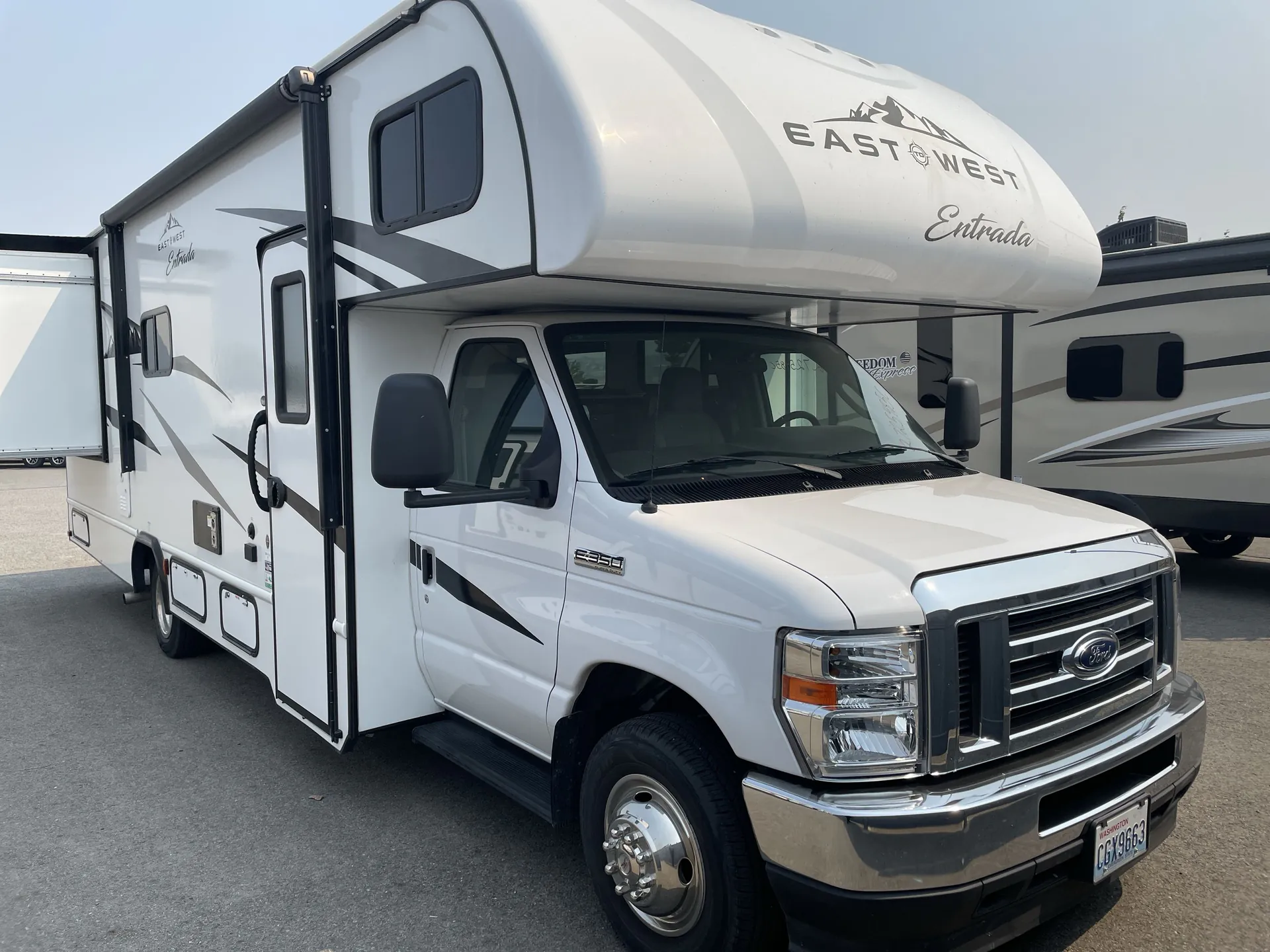2023 East to West Entrada 2600DS - Photo 2