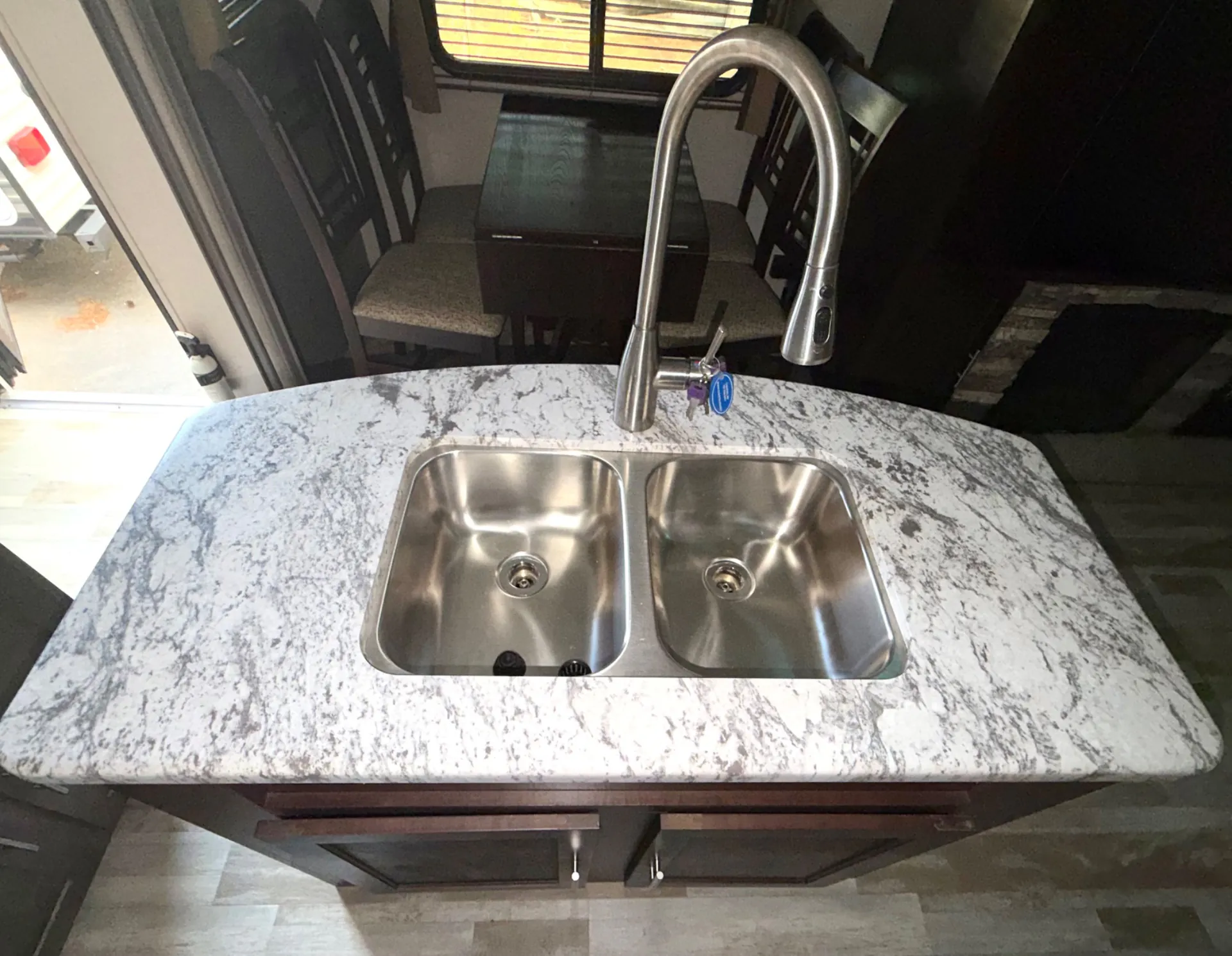 2017 Forest River Surveyor 33KRLOK — Photo 6