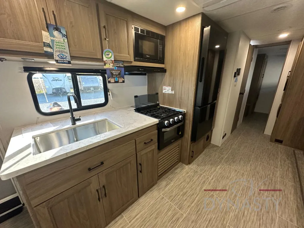 2025 Coachmen Freedom Express Select 31SE, Photos photo 23